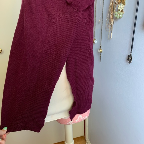 ❤️4for$20! Loft Maroon Boatneck Sweater with White Chiffon Style Detailing - Picture 3 of 7